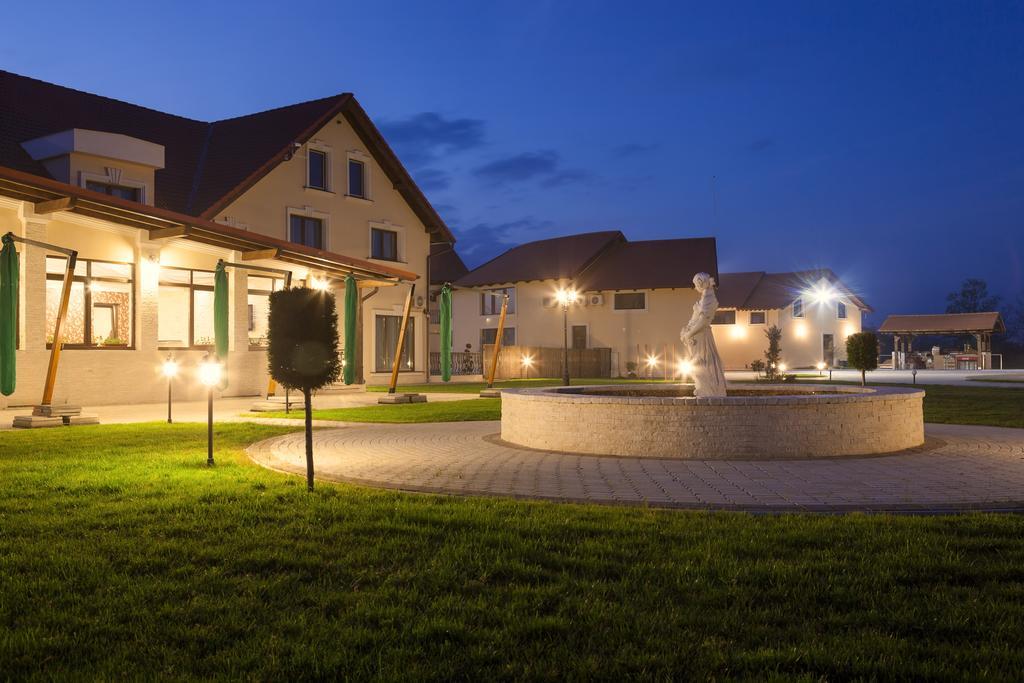 Allegria Hotel Άλμπα Ιούλια Εξωτερικό φωτογραφία